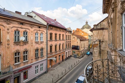 Daily rent of 3-room apartments in the center of lviv