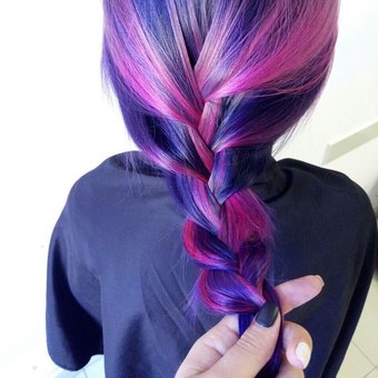 Weaving braids in the beauty salon «Mon chéri» in Odessa. Do according to the action.