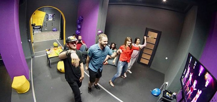 До 2 годин оренди ігрової кімнати з playstation 4 і vr для компанії в ігровому клубі «vr hub»