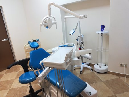 Dentistry office at the clinic "Your Usmishka Med-Grand" at Kiev. Get ready for the promotion.