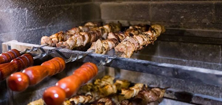 Скидки и акции на все меню кухни и бара в кафе «ReDi» 1