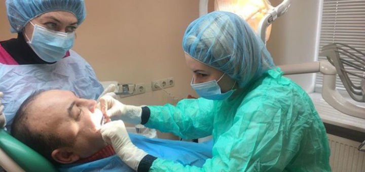 Dental clinic &quot;pearl&quot; in kharkov. whiten your teeth on offer.