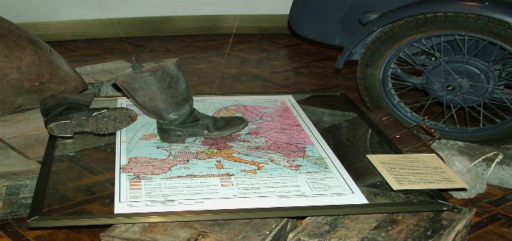 Главная экспозиция в Музее истории Украины во Второй мировой войне. Покупайте билеты на экскурсию по акции.