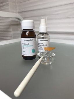 Peelings at the Alba-Clinic cosmetology center in Vyshgorod. Do according to the action.