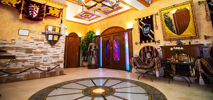 A room at the Camelot hotel on Lukyanovka. Book a room with a discount. Discount hotels in Kiev.