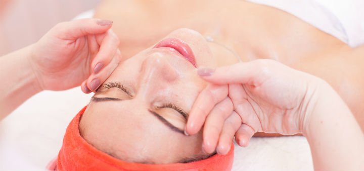 Моделирующий массаж лица в косметологическом центре «Anti-Age» в Харькове. Делайте по скидке.