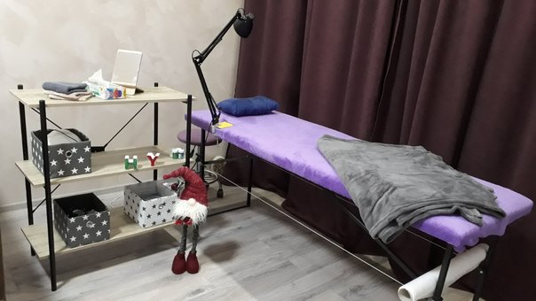 Шелак у студії краси «Бьюті Подружки» у Києві. Робіть за знижкою.
