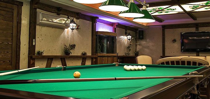 Billiards in the suburban complex «Gorny Ruchey». Book a hotel room with a discount. Discount hotels near Kiev.