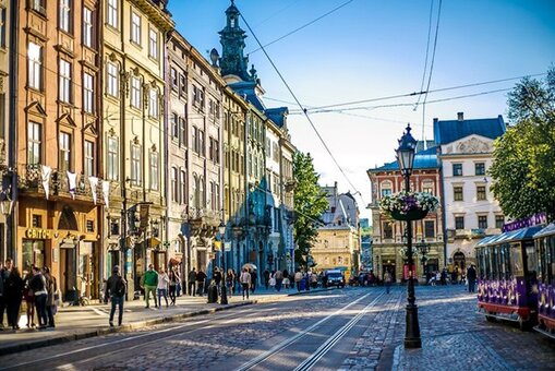 Екскурсійні тури до Львова від туристичної компанії «СуперМандриУкраїною» у Полтаві. Замовляйте по акції.