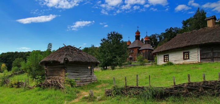 Музей народної архітектури та побуту України «Пирогово» у Києві. Купуйте квитки на екскурсії зі знижкою.