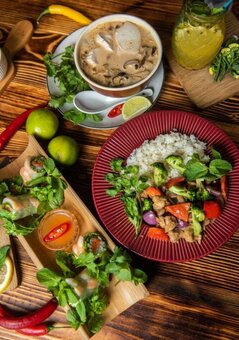 Promotion for Thai cuisine at the Viet Bar restaurant in Kiev. Book with a discount