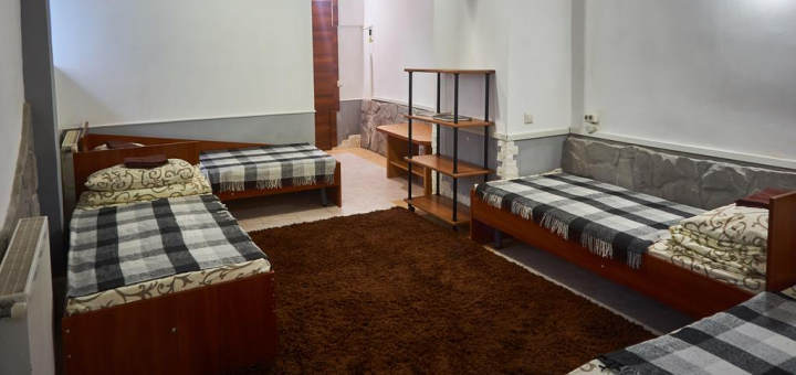 Bed in a hostel inexpensively in lviv