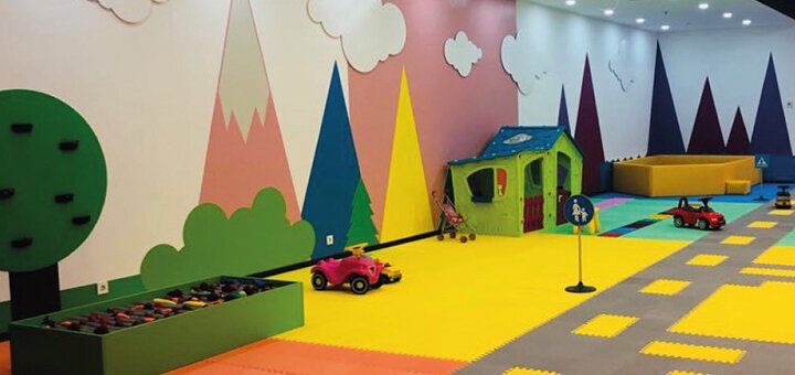 Входной билет для ребенка в новый детский парк автогородок «Turbo Pixel City» в Киеве. Посещай по скидке.