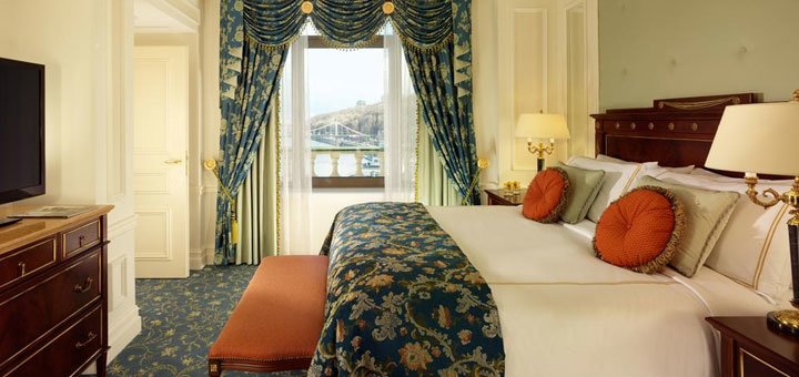 Номер в отеле «Fairmont Grand Hotel» в Киеве. Забронировать номер со скидкой. Отели в центре Киева.