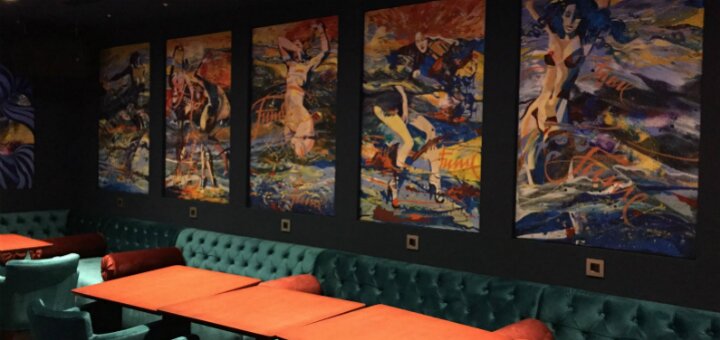 Discounts night club &quot;fume lounge&quot;