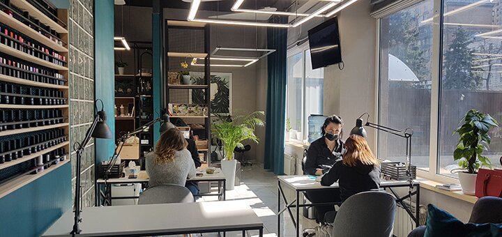 «N1» - Nail Studio Натальи Недолужко в Киеве. Записывайся на ногтевой сервис для женщин по акции.