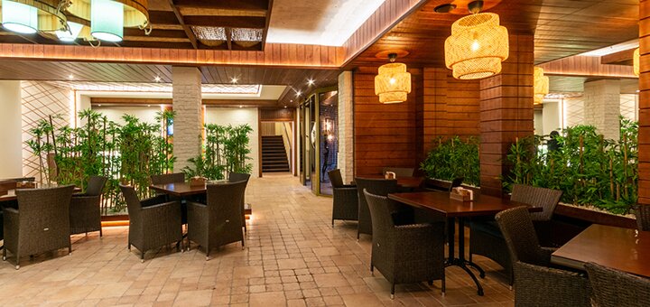 Посещения сауны с водопадом для компании в банном комплексе «Banya Club»