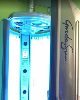 Solarium in the raysky cherkasy beauty salon. sign up for a solarium for a promotion