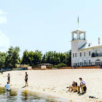 Пляжний комплекс труханів 3