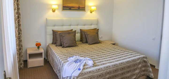 Room at the Dnepropetrovsk hotel in the Dnieper. Book a room at a discount. Hotel in the center of the Dnieper. Inexpensive hotel in the Dnieper.