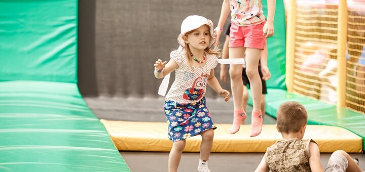 Summer park - children&#39;s amusement park in kiev. have fun with the action.