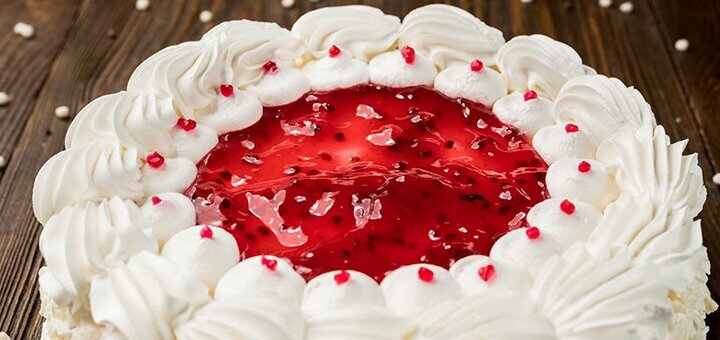 Discount cakes at vacak confectionery shop