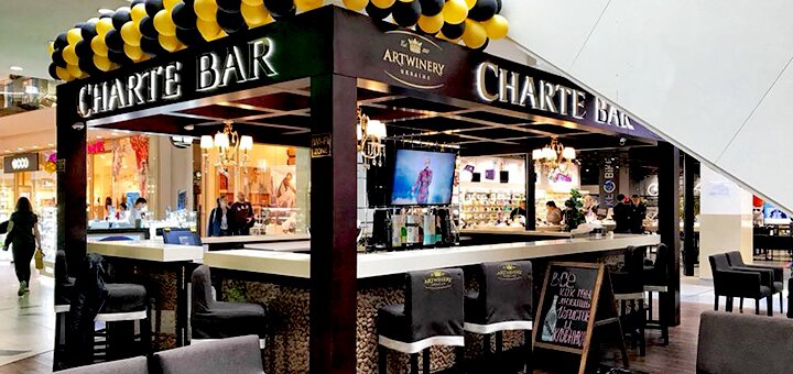 Bar &quot;charte bar&quot; in kiev. pay for the menu according to the promotion.