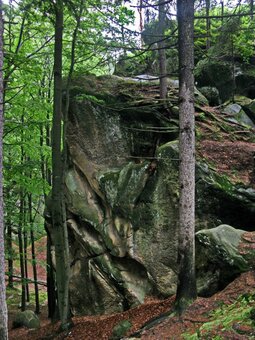 «протяте каміння»