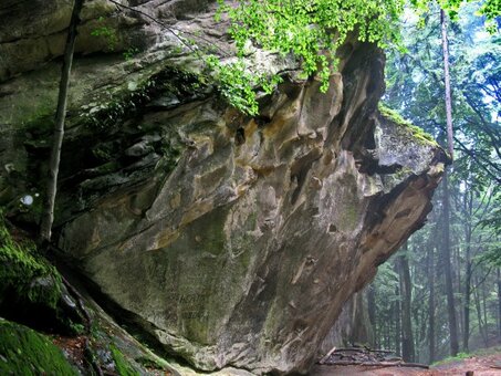 «протяте каміння»