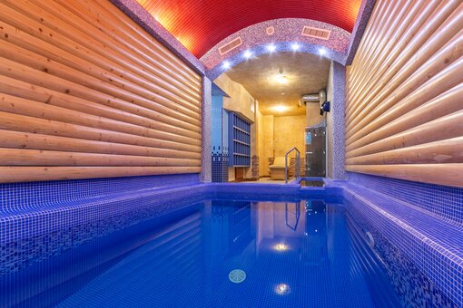 Pool &quot;vanya club&quot;