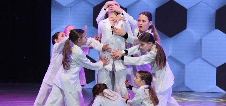 Танцевальный конкурс в «Lysokon Dance Studio» в Киеве. Записаться в школу танцев по скидке.