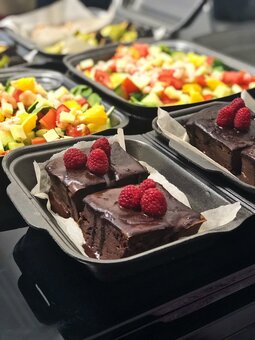 Диетические десерты «Healthy food» в Киеве. Заказать по акции.