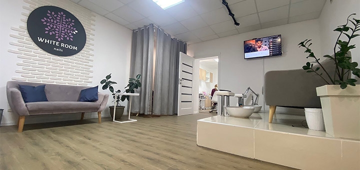 Акционное предложение на коррекцию бровей в салоне вайт рум