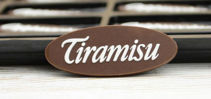 Chocolate figures and inscriptions in the chocolino online store in kiev. buy handmade chocolates for a promotion.