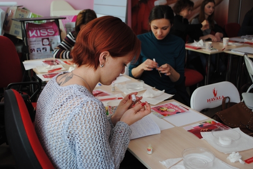 Manicure courses at the educational and methodological center amarilis in kiev. with discount.