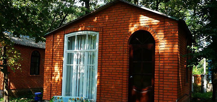 База отдыха «Дубовая Роща» в Китайгороде. Бронируйте домики по акции.