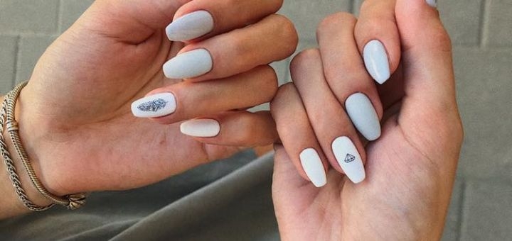 Манікюр у салоні Witcheva зі знижкою