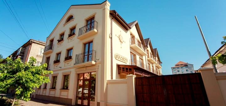 Season Hotel in Berdyansk 3