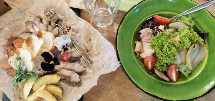 Семейное кафе Family Palace Kazka, акции на праздник