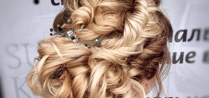 Свадебные прически и макияж в Beauty Studio Екатерины Чибиневой в Кривом Роге. Записывайтесь к парикмахеру по акции.