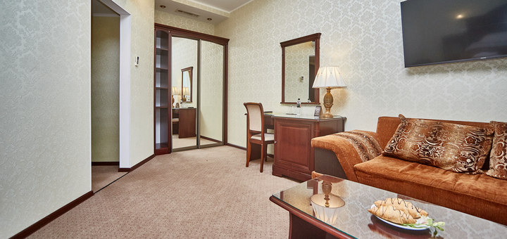 Discounts on holidays at the Royal Street Hotel 62