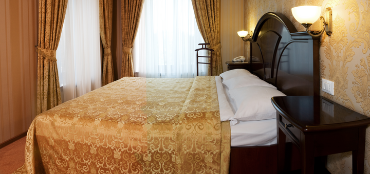 Discounts on holidays at the Royal Street Hotel 65