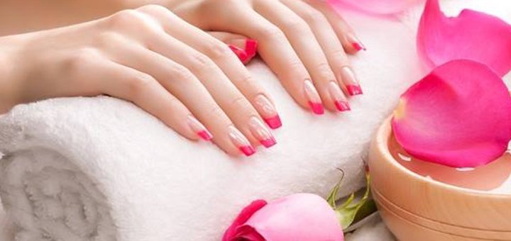 SPA маникюр в студии ногтевого искусства «Soledad Beauty» в Киеве. Записывайтесь к ногтевому мастеру по скидке.