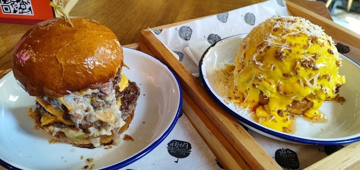 Burger house That same burger 4