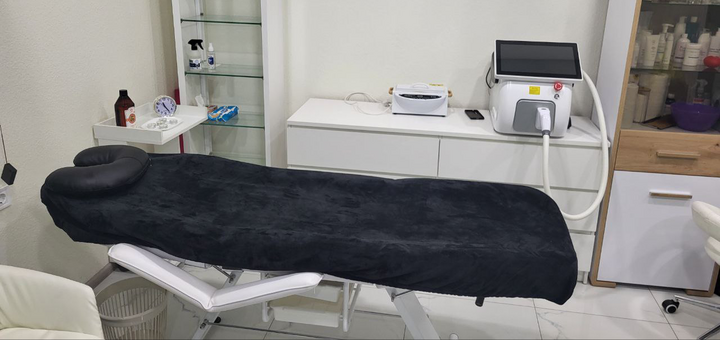 Massage therapist Roman Karnaukh. Visit for the special offer 7