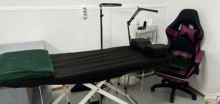 Eyelash extension specialist Zinaida. Visit for a special offer 1