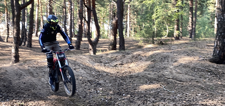Neo Ride Electric Motorcycle Rentals on Special Offer 4