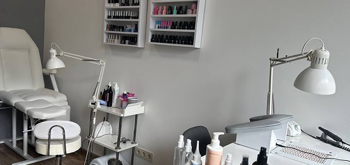 Vixi Studio Beauty Salon. Get special deals on 29th.