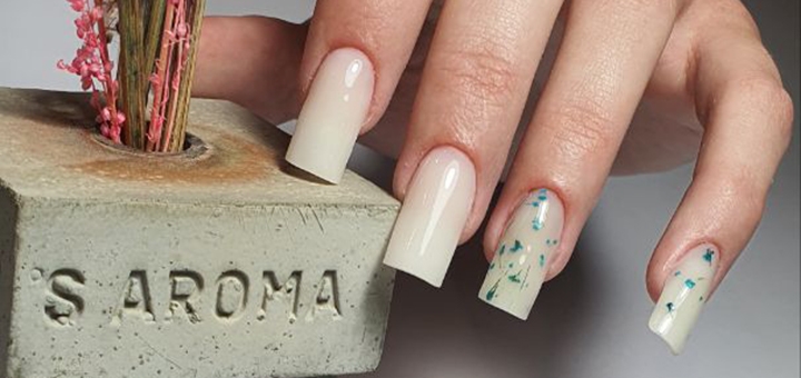 Майстер манікюру Олена. Відвідуйте по акції 10