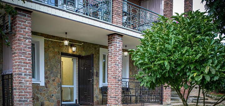 Hotel Favar in Skhidnytsia. Enjoy a special offer of 4